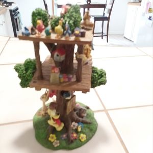 Garfield's "Camp Eat-A-Watcha-Wanna"